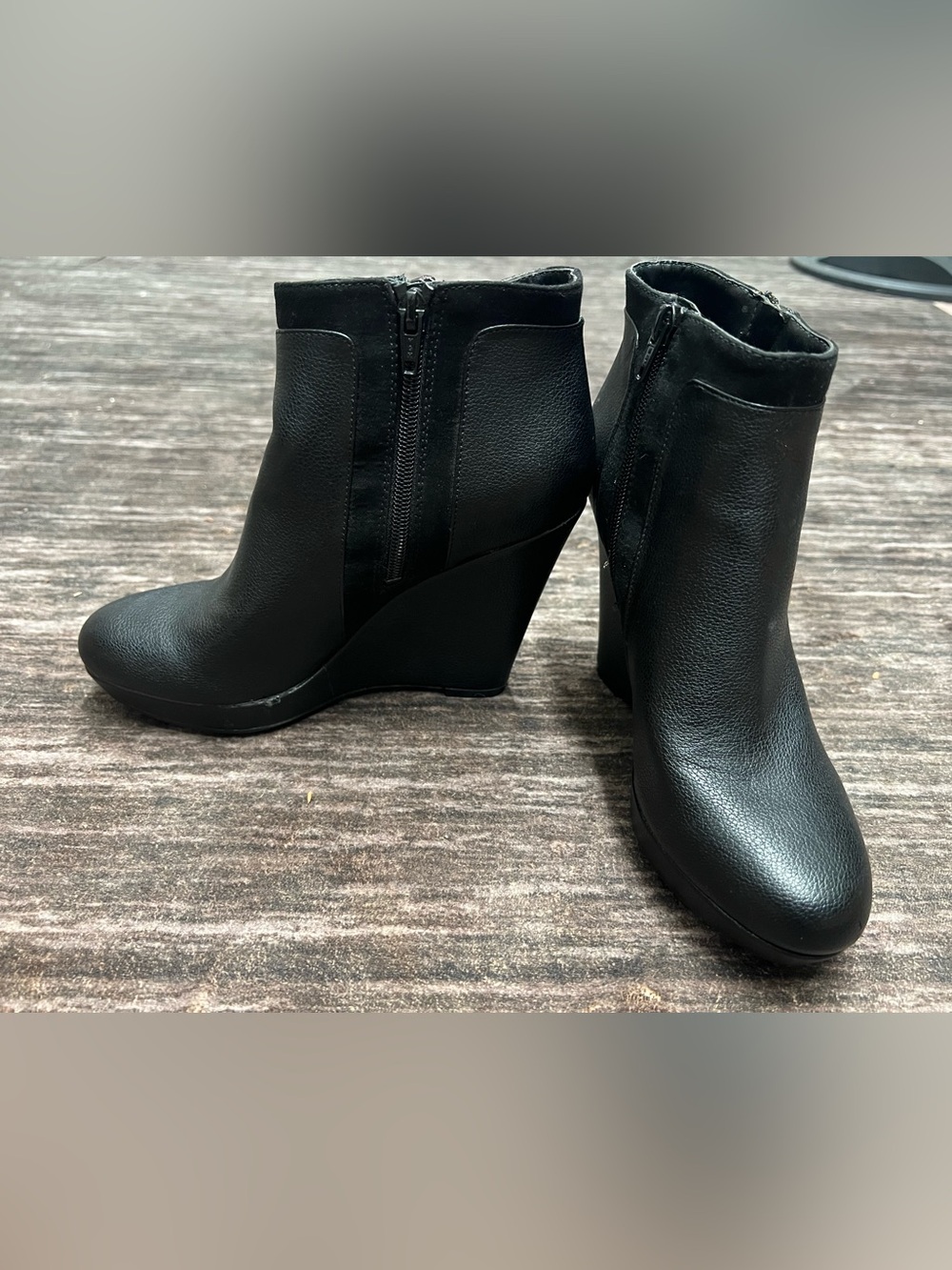 Women’s Black Wedge Ankle Boots - Sleek Side-Zip Design - 7